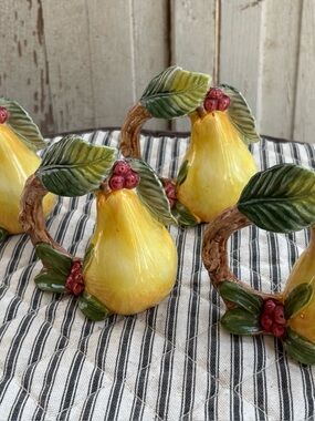 Fitz & Floyd Pear Napkin Rings Holder